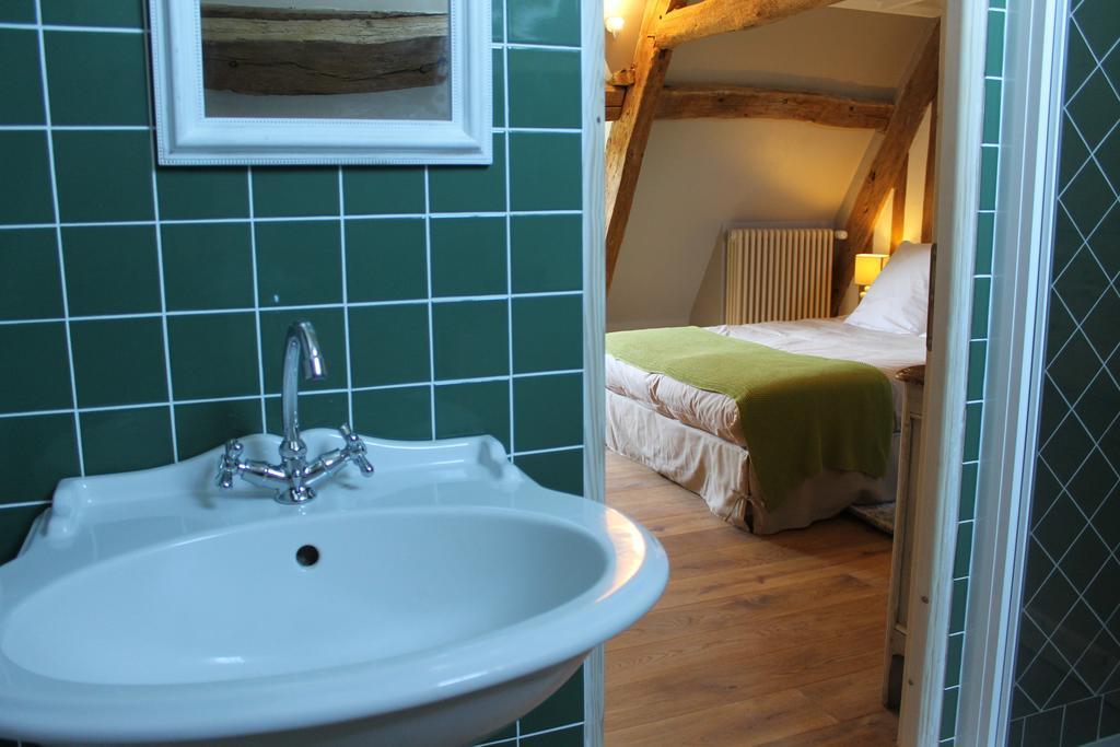 Bed and Breakfast Manoir De La Guerie Ablon Zimmer foto
