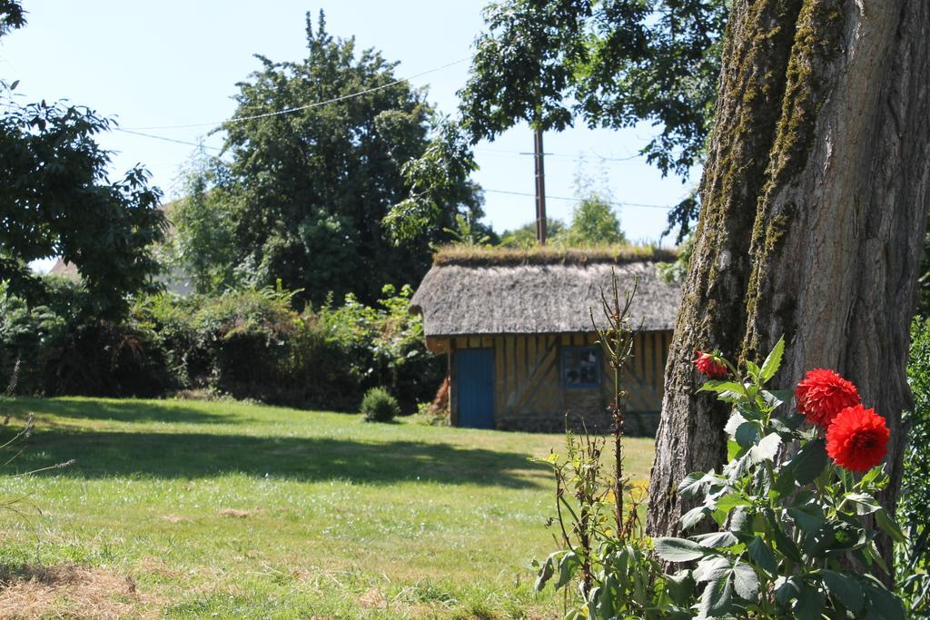 Bed and Breakfast Manoir De La Guerie Ablon Exterior foto